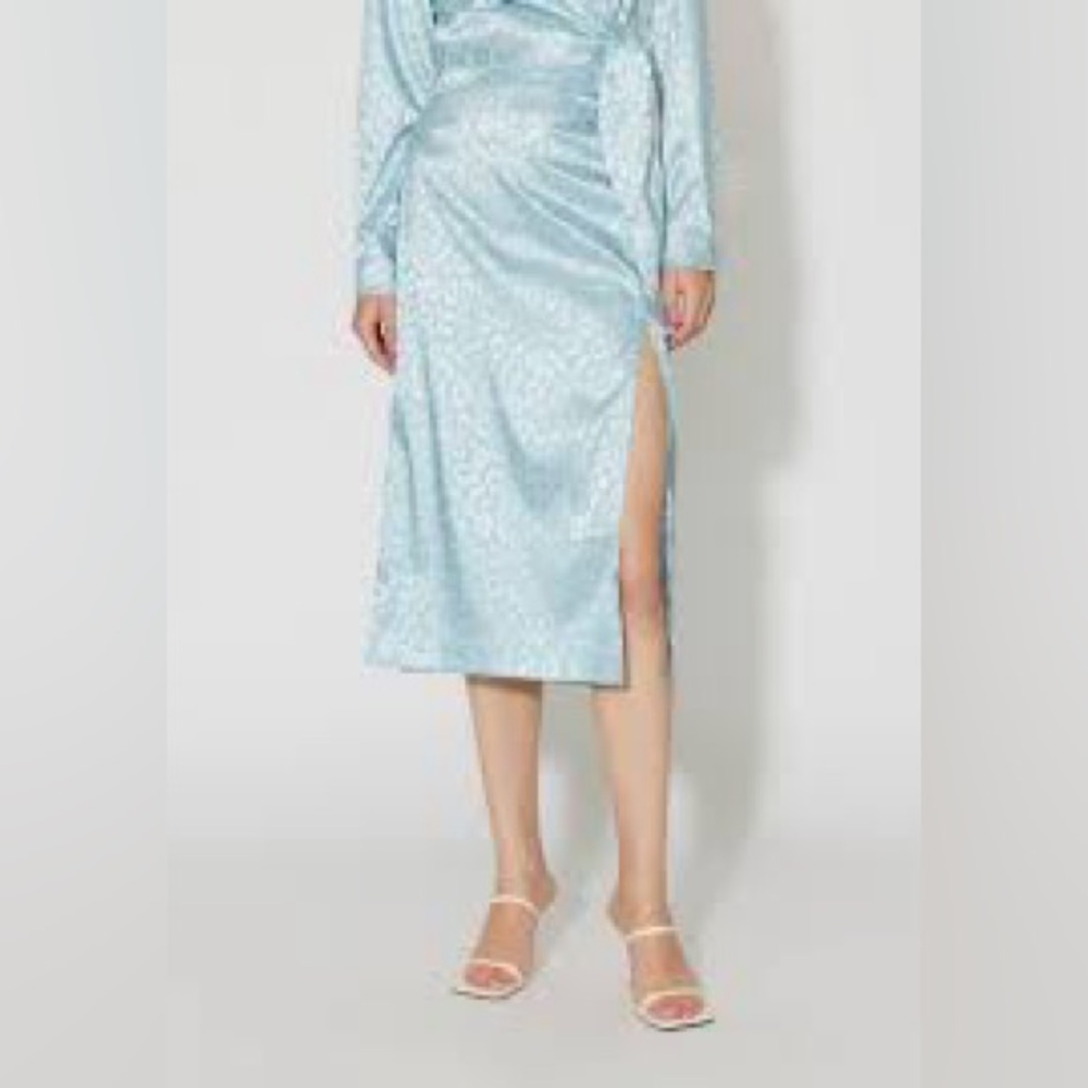 Something New Snmia Gatherings Baby Blue Leopard Embossed Midi Satin Skirt‎ XL